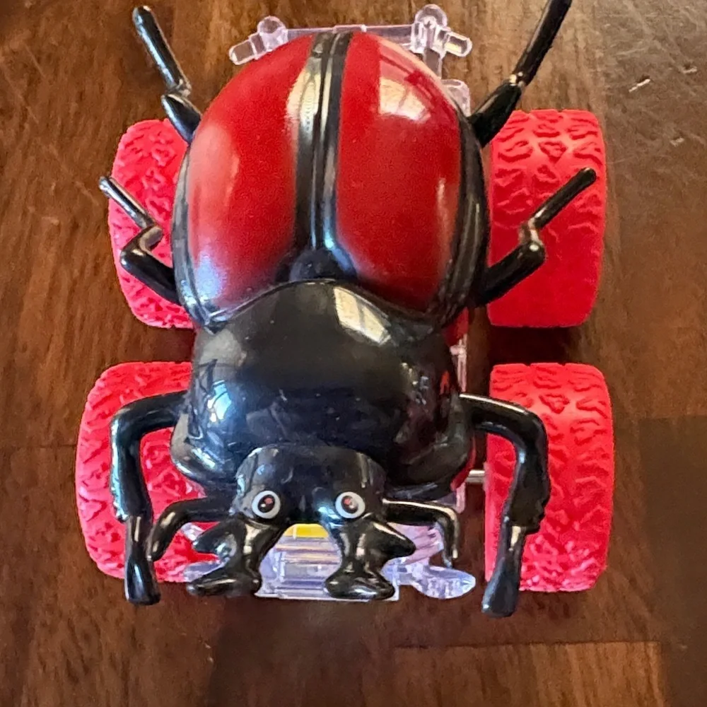 Insect-Themed Toy Cars Set - Red, Black, Green, Yellow